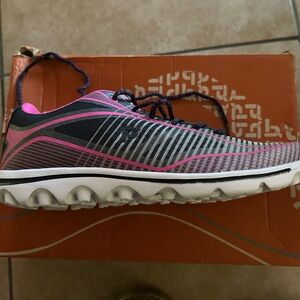 Propet rejuve Women's Pink and Gray Athletic Shoes 12 New